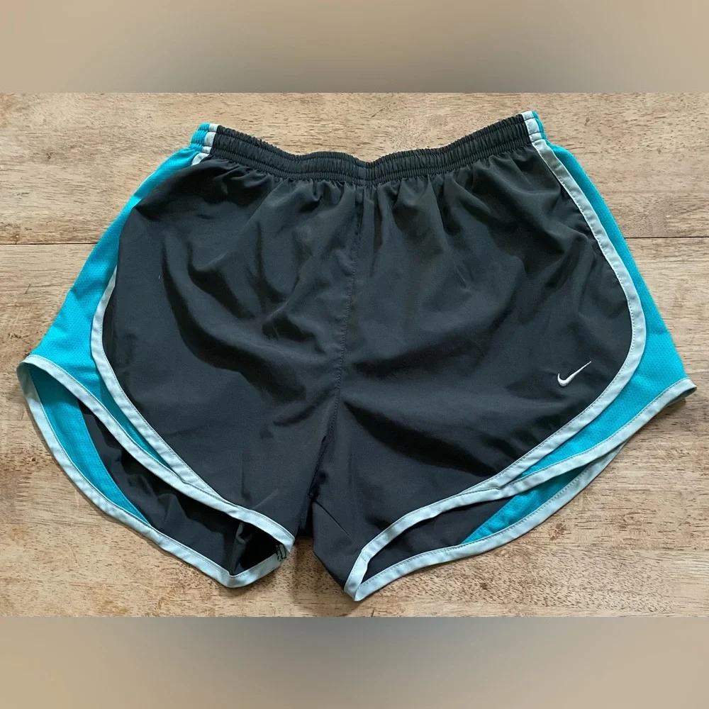 Nike Dri Fit Tempo Women’s Sz M Dk Gray/Teal Lined Running Shorts‎